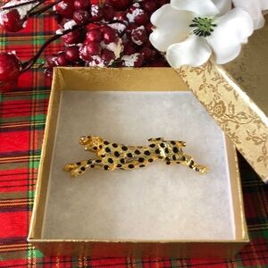 🌹Gorgeous CINER Vintage Leopard Brooch